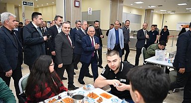 Kayseri protokolü ERÜ iftarında