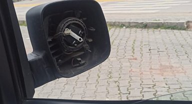 Kocaeli'de Büyükşehir adayının seçim aracına taşlı saldırı!