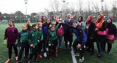 Kocaeli'de Kadınlar Günü maçını dostluk kazandı