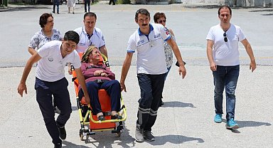 Muğla'da Büyükşehir ekipleri vatandaşları sandığa götürecek