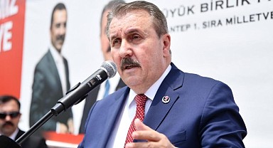 Mustafa Destici'nin makam aracı kaza yaptı