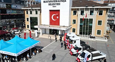 Mustafakemalpaşa'ya kazandırılan hibe araçlar teslim alındı