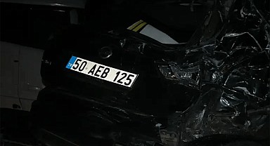 Nevşehir'de buzlanan yolda 14 araç kaza yaptı