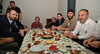 Sahurda menemen Başkan Aktaş'tan