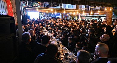 Simit ve tahanlı Başkan Aktaş'tan, çaylar Varank'tan
