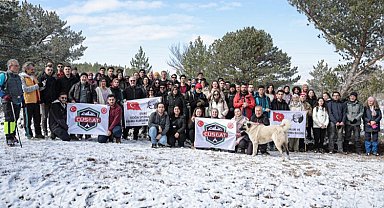 Sivas'ta tıp öğrencilerinden doğa yürüyüşü