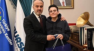 Türkiye’nin en genç satranç ustasından Başkan Aktaş’a ziyaret