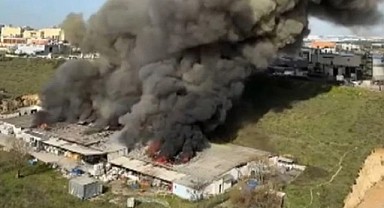 Tuzla'da dev fabrika yanıyor !