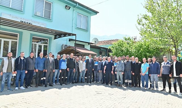 Başkan Zeyrek, Büyükşehir çalışanlarıyla bayramlaştı