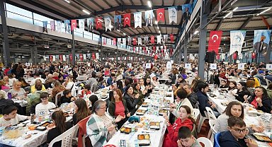 Beylikdüzü'nde binlerce kişi orucunu birlikte açtı