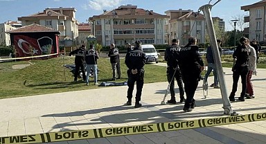 Bursa’da 19 yaşındaki genç yanında tüfekle birlikte ölü bulundu