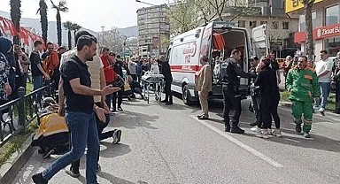 Bursa'da yaya geçidinde otomobil anne ve kıza çarptı!
