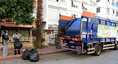 Çevreci Komşu Kart ağaçları da korur