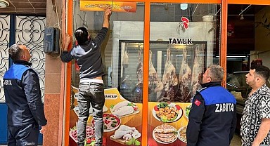 CHP'li Kilis Belediye Başkanı Bilecen, kentteki Arapça tabela ve afişleri söktürmeye başladı