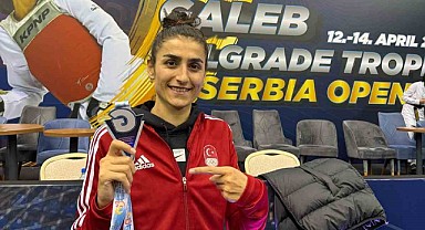 Hatice Kübra İlgün Sırbistan’dan gümüş madalya ile döndü