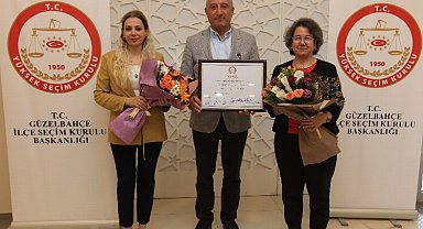 İzmir Güzelbahçe'de mazbata krizi tatlıya bağlandı