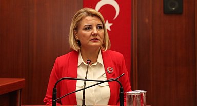 İzmit'te Başkan Hürriyet, insana dokunan projeleri anlattı