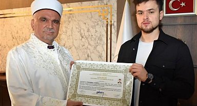 Kazakistan asıllı genç Bilecik'te Müslüman oldu