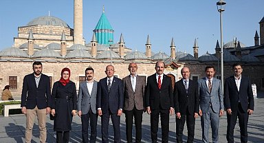 Konyalı başkanlardan Mevlana Türbesi'ne ziyaret