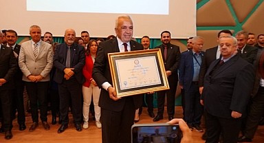 Nilüfer Belediye Başkanı Şadi Özdemir Mazbatasını aldı
