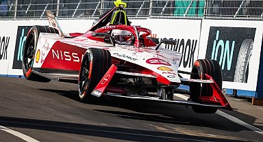 Nissan Formula E Takımı Pole Pozisyonu ve podyum derecesi elde etti