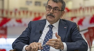 Yeni müfredat askıya çıkarılıyor