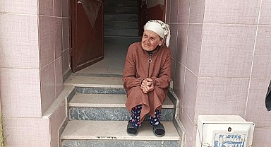 20 gündür balkonda evladını bekliyor