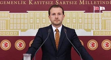 AK Partili Vekil Ahmet kılıç'ın aracı kamyonetle çarpışarak dereye uçtu
