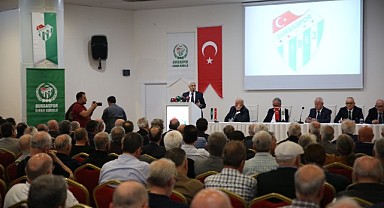 Başkan Bozbey, “Yeni bir sistemle Bursaspor’u ayağa kaldırmalıyız”