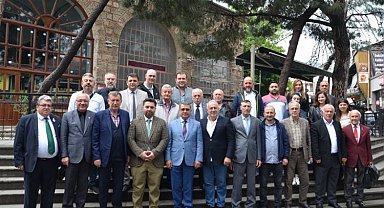 Bursa Cumhuriyet Caddesi'nde 'esnaf buluşması'