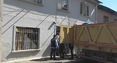 Bursa'da çöp ev skandalı!