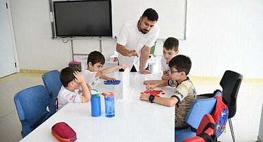 Çayırova Belediyesi Bilgi Evleri'nde yaz okulu kayıtları başlıyor