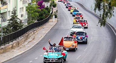 Çiğli'de coşku zirve yaptı... Çiğli'de Vosvos turlu selamlama