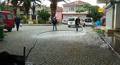 Dilovası'nda cadde ve sokaklar tazyikli suyla yıkanıyor