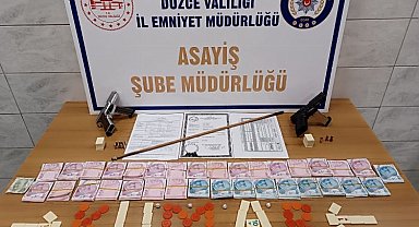 Düzce'de kumarhane baskını yapıldı