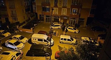 Emniyette çalışan teknisyen eşi ve çocuğunu öldürerek intihar etti