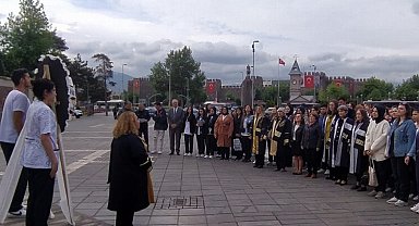 Hemşireler Ata'nın huzurunda