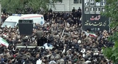 İbrahim Reisi'nin cenaze töreninde izdiham yaşanıyor !