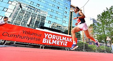 İzmir'in dört yanında bayram coşkusu