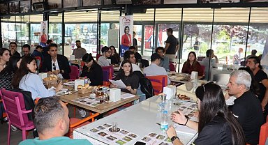 İzmit Belediyesi, 19 Mayıs'a gençlerle hazırlanıyor