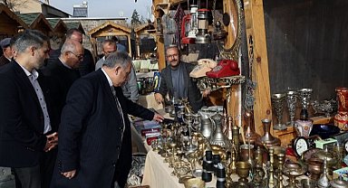 Kayseri Talas'ta antika pazarı ilgi çekiyor