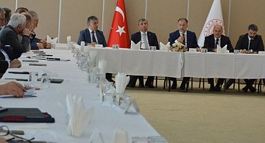 Milli Eğitim'de Bakan Yardımcısı özel eğitim kurumlarını dinledi