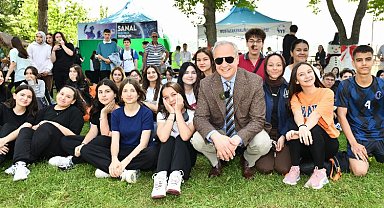 Mustafakemalpaşa'da Başkan Erdem, gençlerle buluştu