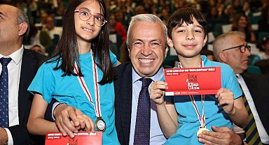 Nilüfer'de kitap şampiyonları ödüllendirildi