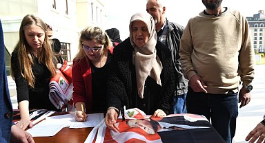 Osmangazi, Ata posterleri ile donatılıyor