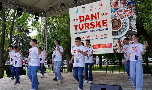 Selçuklu , Saraybosna ve Zenica'da çocukların yüzünü güldürdü