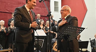 Selim Öztaş Korosundan Manisa'da musiki ziyafeti