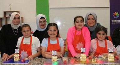 SGM öğrencileri Anneler Günü'nü kutladı