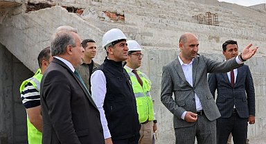 Vali Aygöl'den Bozüyük Stadyumu'na inceleme