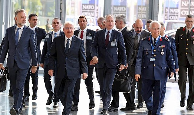 Bakan Güler NATO Karargâhı'nda...